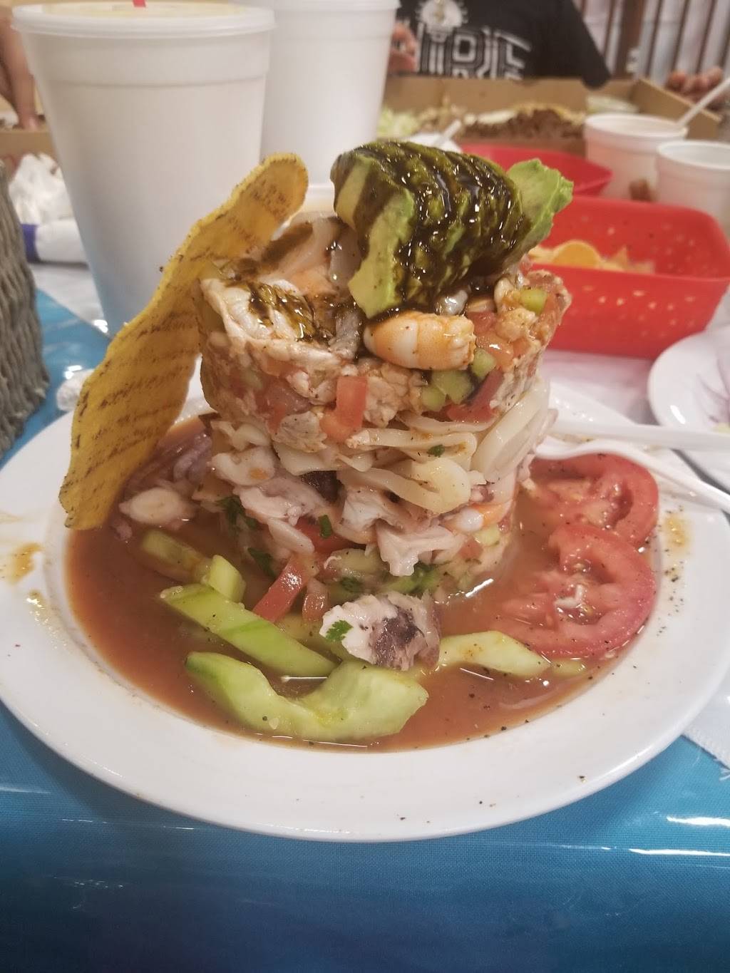 Mariscos La Phoenikera | restaurant | 7537 W Thomas Rd, Phoenix, AZ 85033, USA | 6238460000 OR +1 623-846-0000
