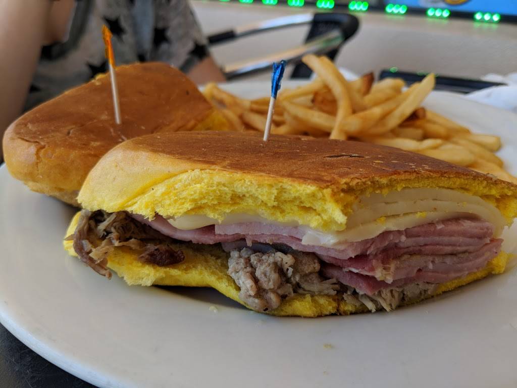 Guarapos Cuban Cuisine | restaurant | 1795 N Congress Ave, Boynton Beach, FL 33426, USA | 5617520272 OR +1 561-752-0272