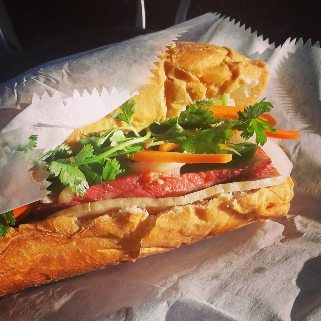 Pineapplez! | restaurant | 1108 94th Ave N, St. Petersburg, FL 33702, USA | 7272014995 OR +1 727-201-4995