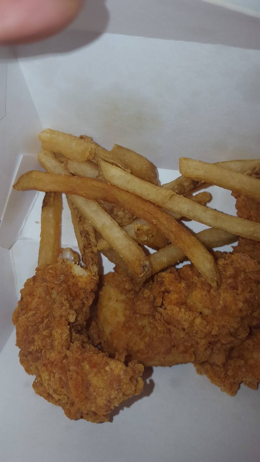 Hardees | restaurant | 1901 S York Rd, Gastonia, NC 28052, USA | 7048673921 OR +1 704-867-3921