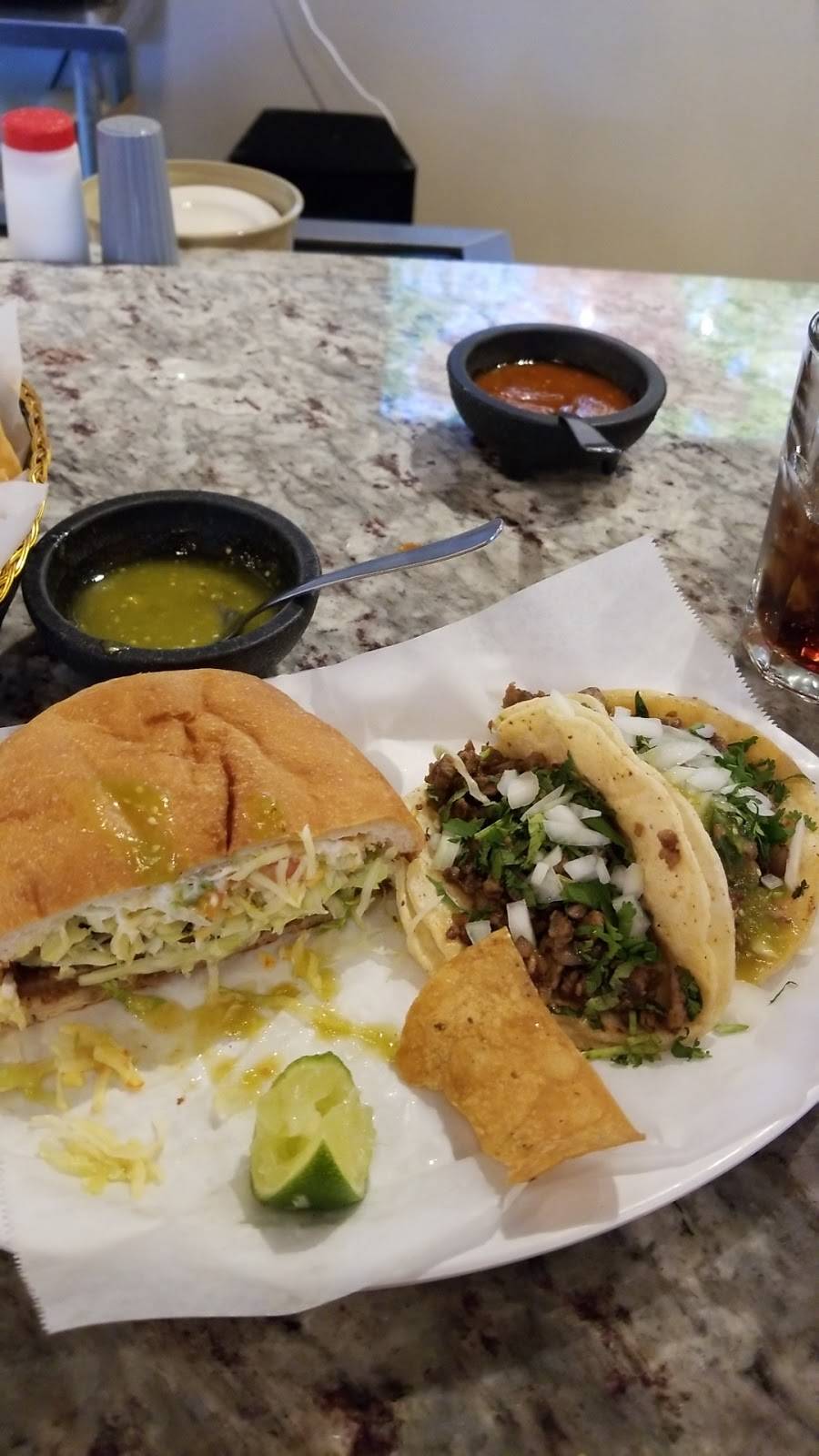 La Flama De Oro | restaurant | 746 S Lincoln Ave, Aurora, IL 60505, USA | 6302647191 OR +1 630-264-7191