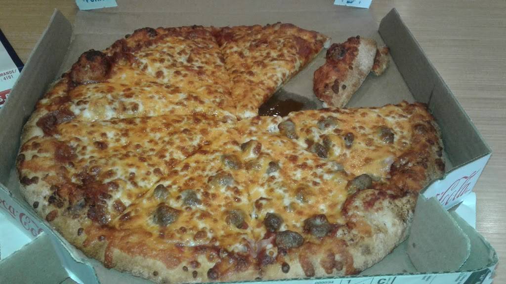 Dominos Pizza | meal delivery | 662 Boulevard Saint-Joseph unit b, Gatineau, QC J8Y 4A8, Canada | 8197711555 OR +1 819-771-1555