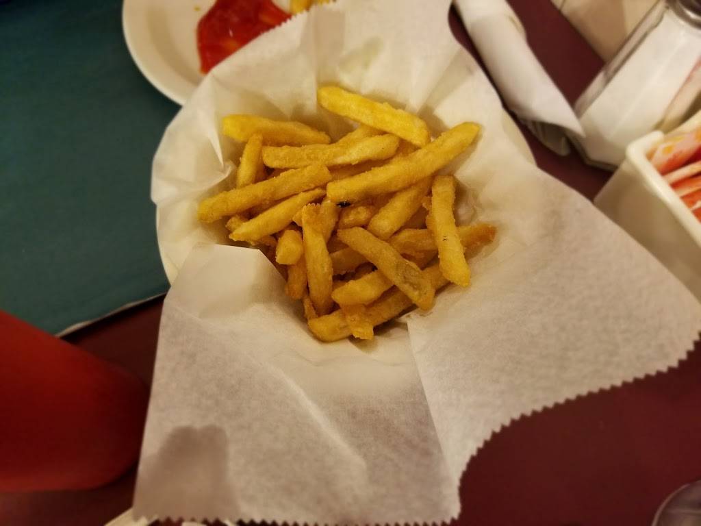 Pinas Pizza | restaurant | 8919 Ridge Ave # 7, Philadelphia, PA 19128, USA | 2154835553 OR +1 215-483-5553