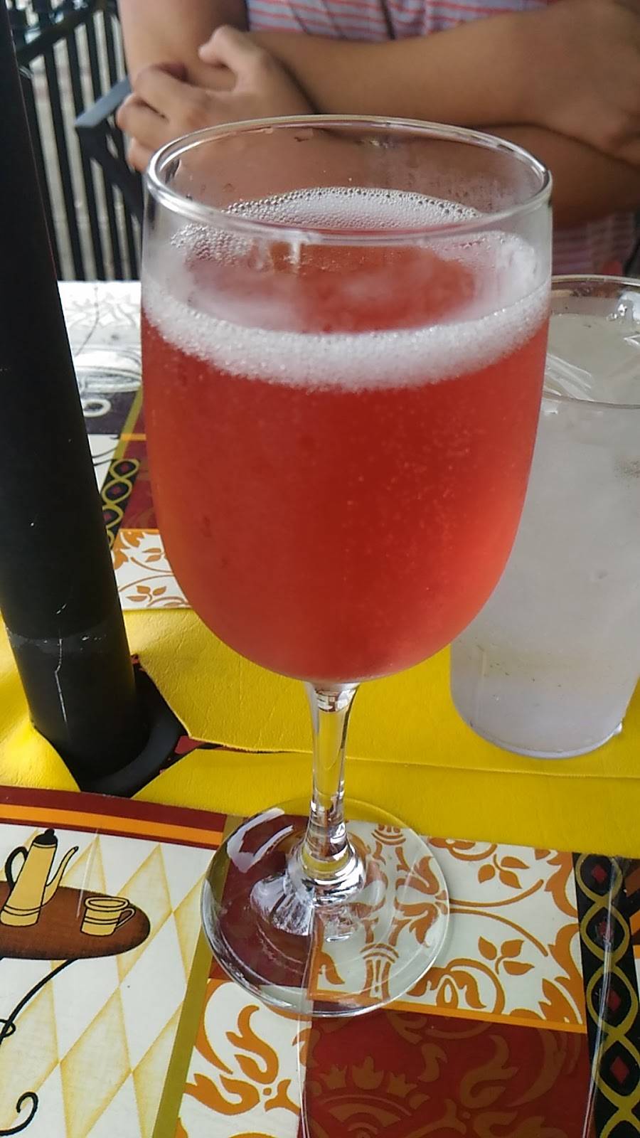 Carries Winter Park Cafe | restaurant | 240 N Pennsylvania Ave, Winter Park, FL 32789, USA | 4076280068 OR +1 407-628-0068