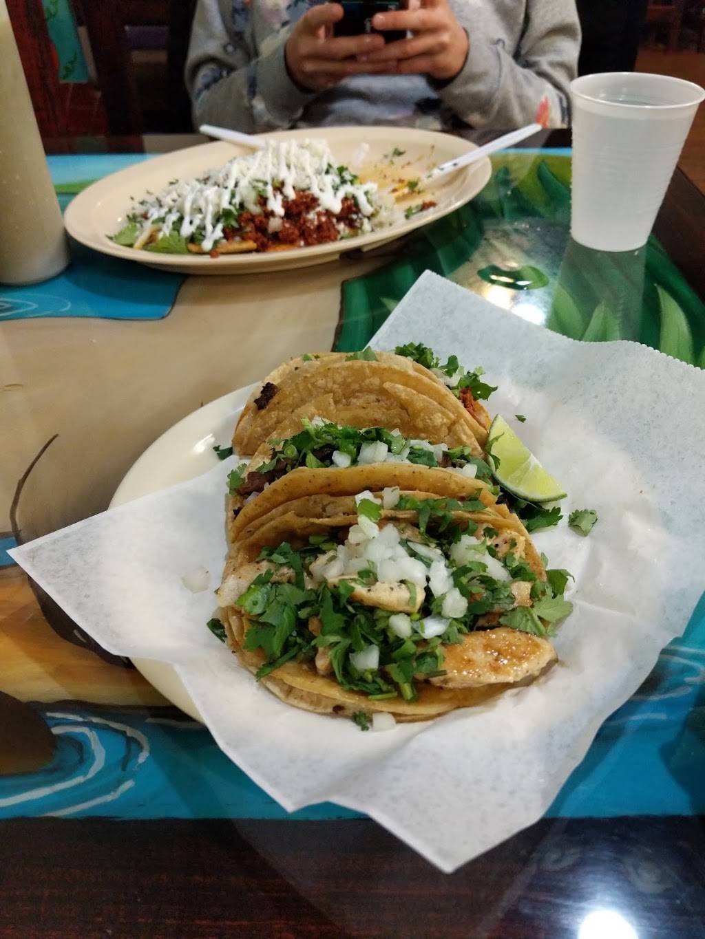 The Famous Taco | restaurant | 4104 N Clinton St, Fort Wayne, IN 46805, USA | 2604802400 OR +1 260-480-2400