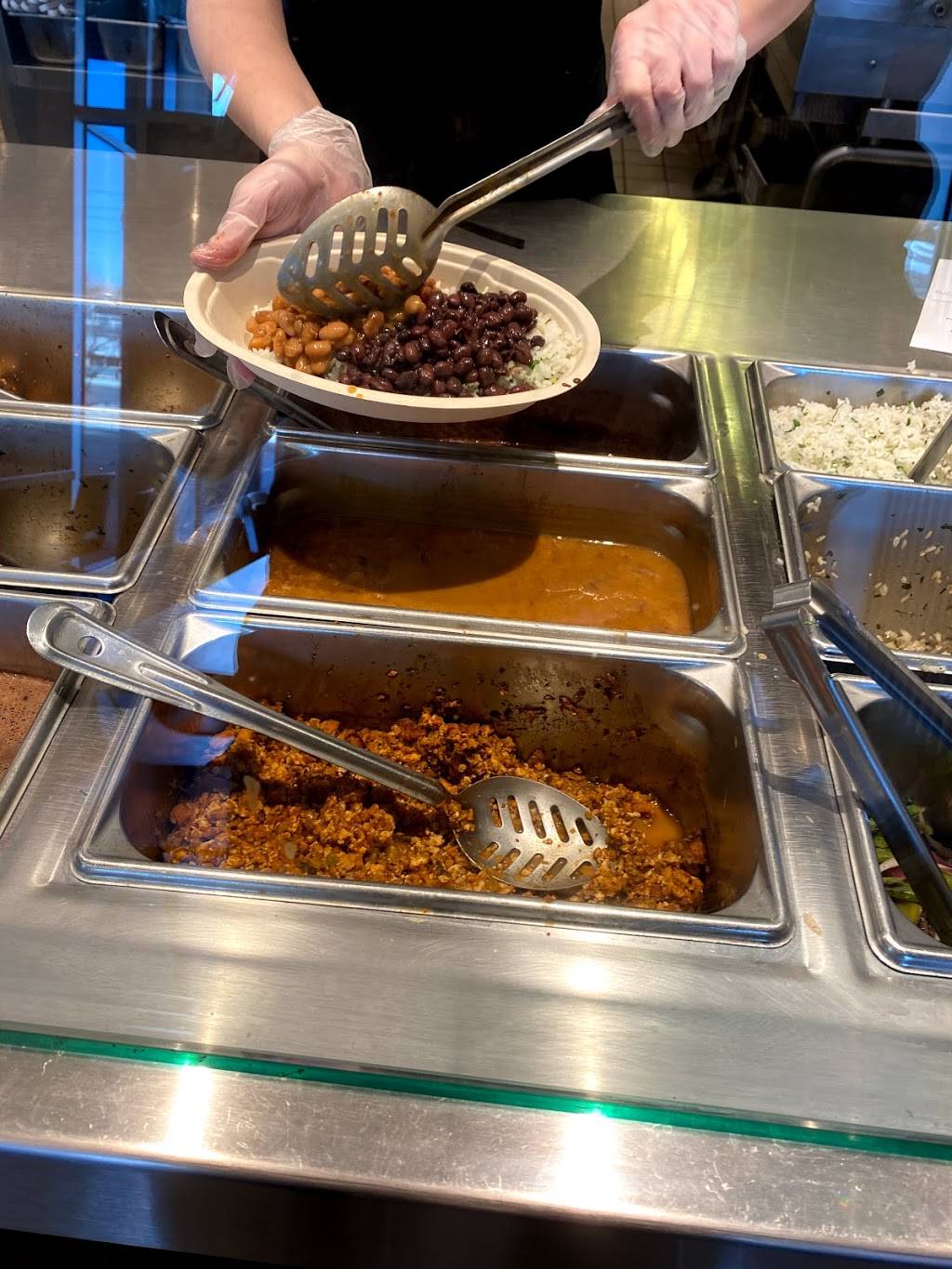 Chipotle Mexican Grill | restaurant | 734 E 400 S, Salt Lake City, UT 84102, USA | 8013594535 OR +1 801-359-4535