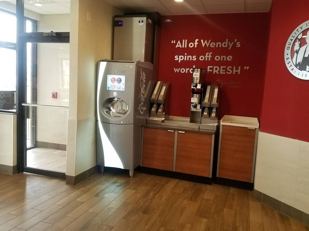 Wendys | restaurant | 19175 South La Grange Road, Mokena, IL 60448, USA | 7084792560 OR +1 708-479-2560