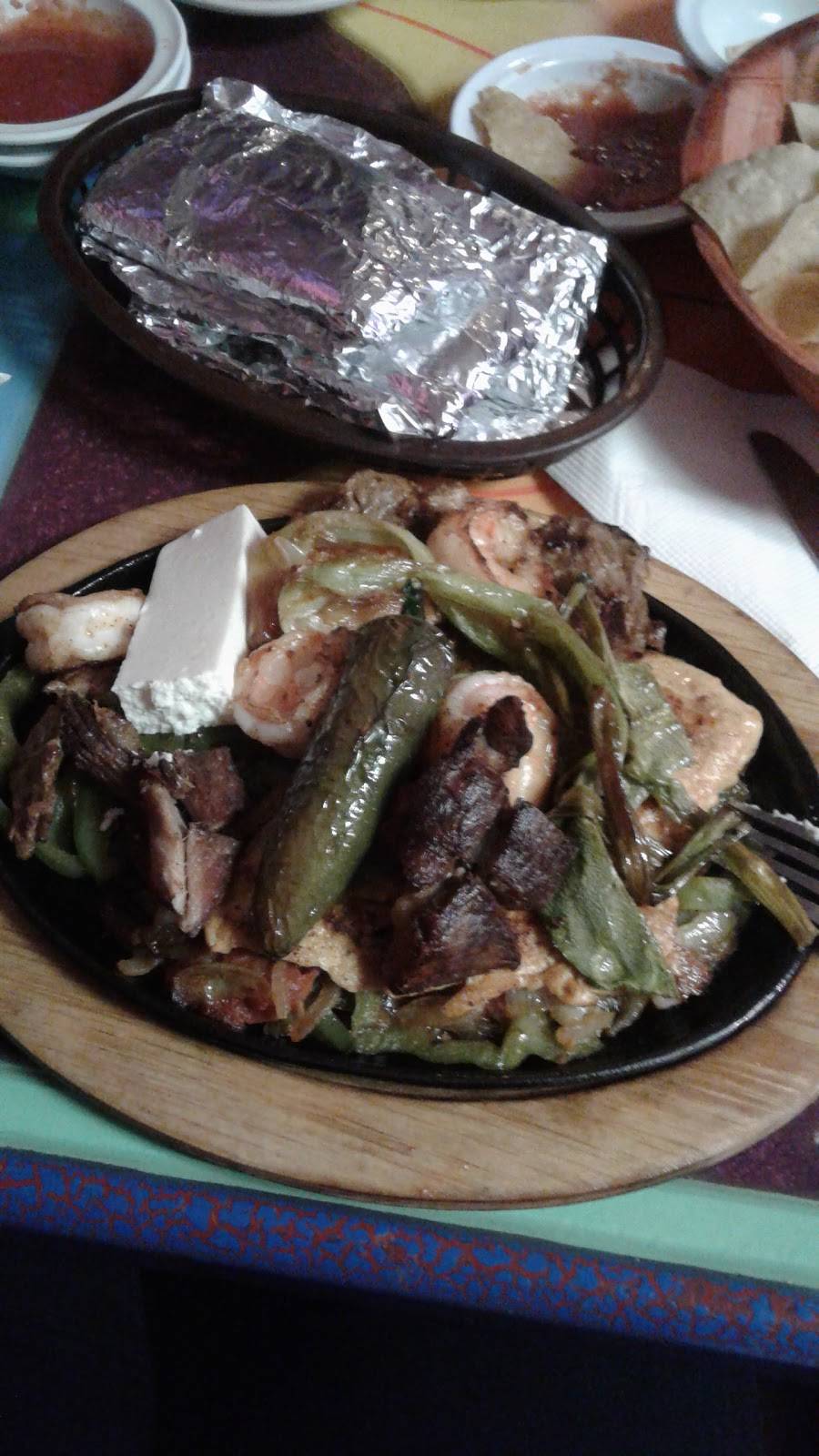 La Fogata Bar & Grill | restaurant | 3705 Malco Way, Memphis, TN 38125, USA | 9013672444 OR +1 901-367-2444