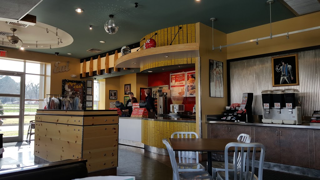 Raising Canes Chicken Fingers | meal takeaway | 659 North Service Rd E, Ruston, LA 71270, USA | 3182540354 OR +1 318-254-0354