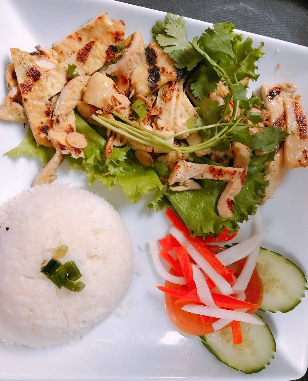 ViVi Pho Arapahoe | restaurant | 11001 E Arapahoe Pl b7, Englewood, CO 80112, USA | 7207267959 OR +1 720-726-7959