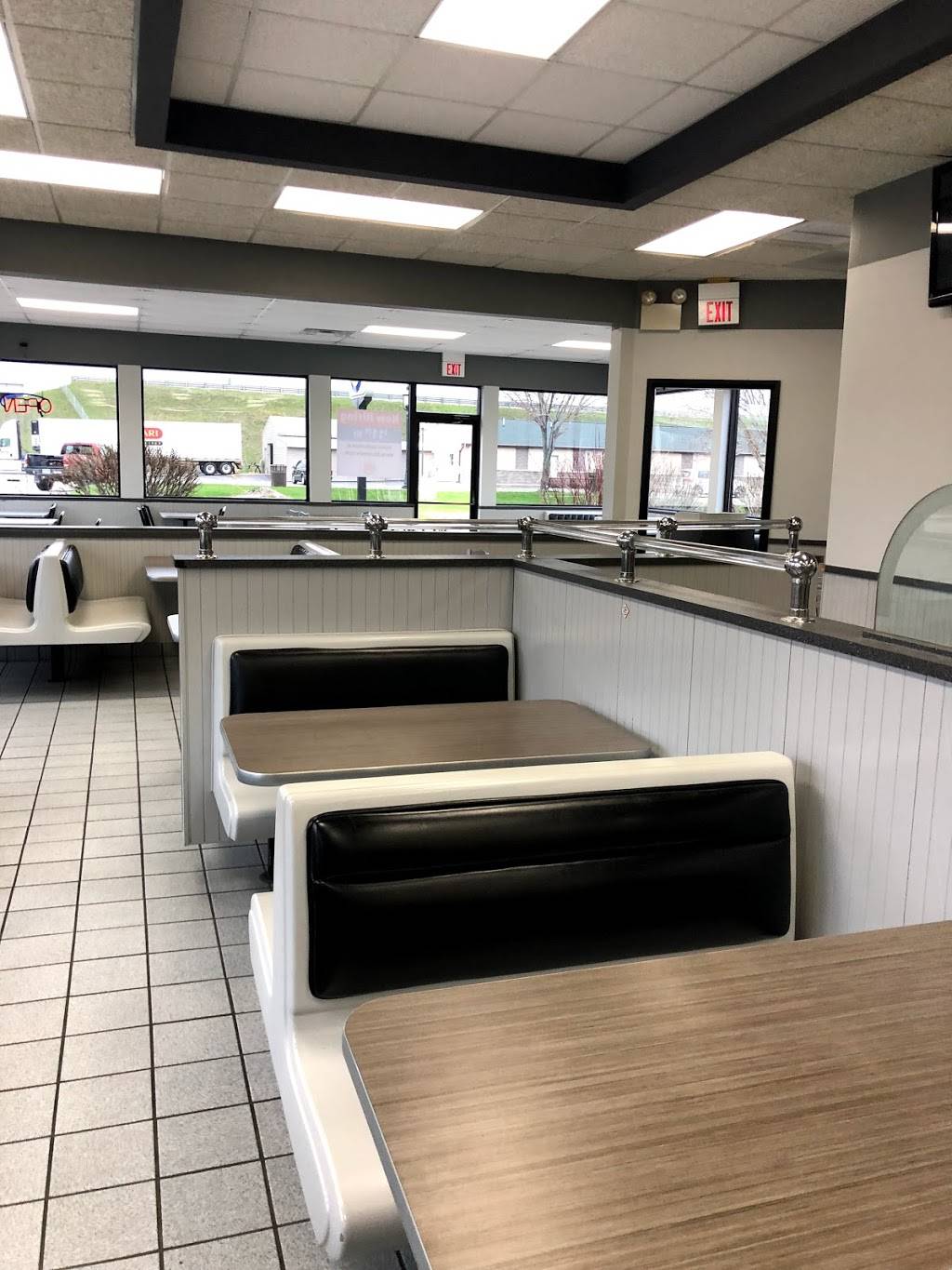 Burger King | restaurant | 103 S Nicolet St, Mackinaw City, MI 49701, USA | 2314362600 OR +1 231-436-2600