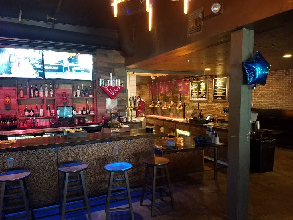 The Bowery Craft Beer & Pizza | restaurant | 112 E Commonwealth Ave, Fullerton, CA 92832, USA | 6572070765 OR +1 657-207-0765