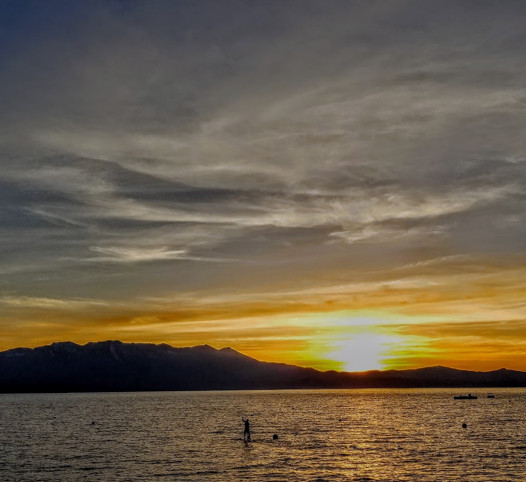 Boathouse on the Pier | restaurant | 3411 Lake Tahoe Blvd, South Lake Tahoe, CA 96150, USA | 5305416722 OR +1 530-541-6722