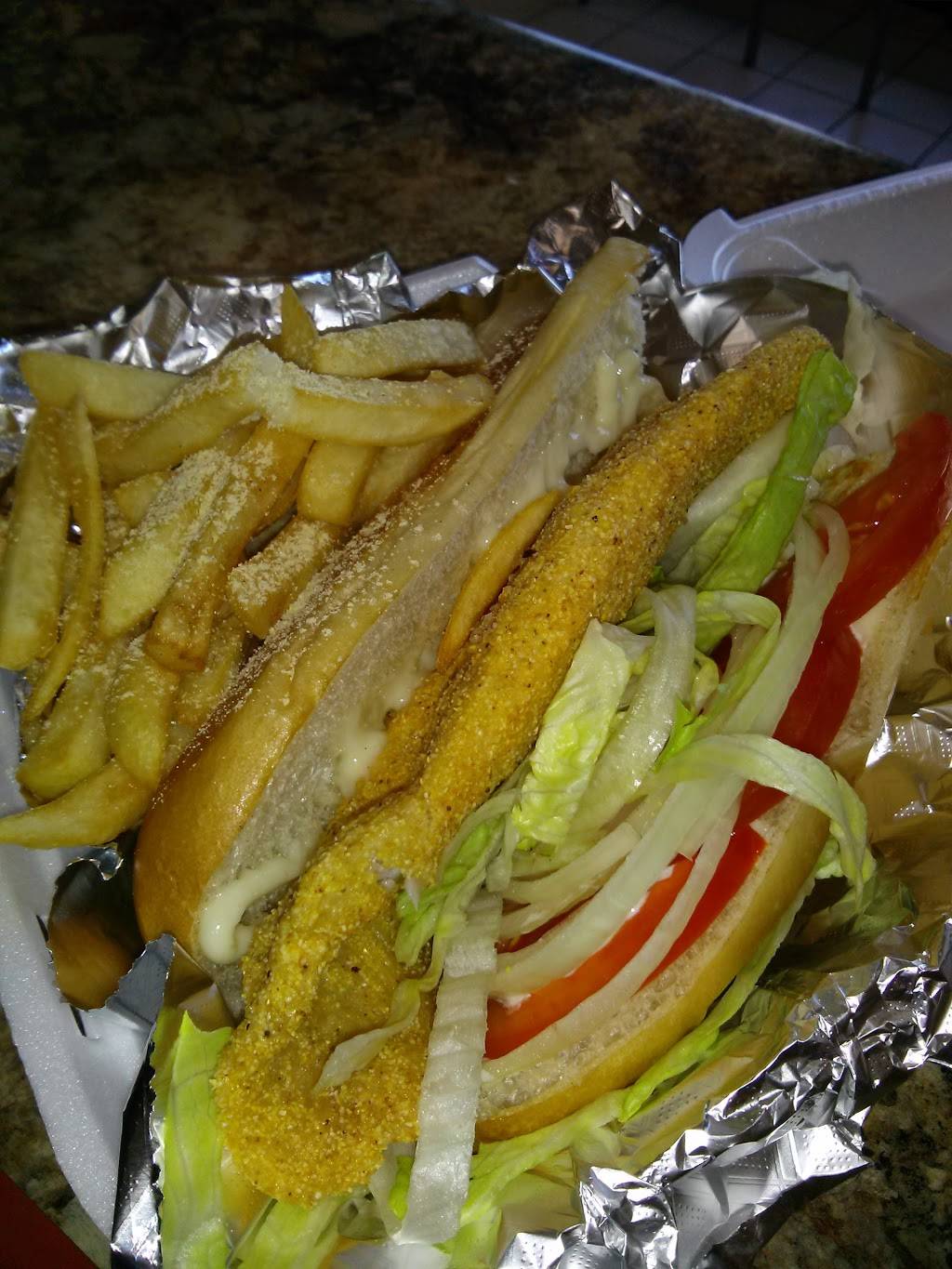 The Chicken Coop | restaurant | 1335 Douglas Ave, Montgomery, IL 60538, USA | 6308010100 OR +1 630-801-0100