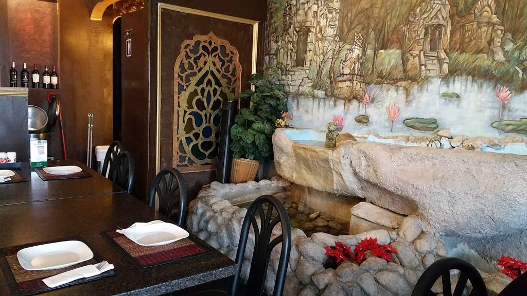 Thai Chili Restaurant | restaurant | 1812 N Tustin St, Orange, CA 92865, USA | 7149983822 OR +1 714-998-3822