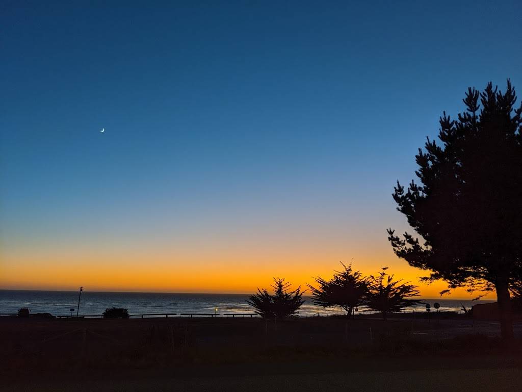 San Simeon Beach Bar & Grill | restaurant | 9520 Castillo Dr, San Simeon, CA 93452, USA | 8059274604 OR +1 805-927-4604