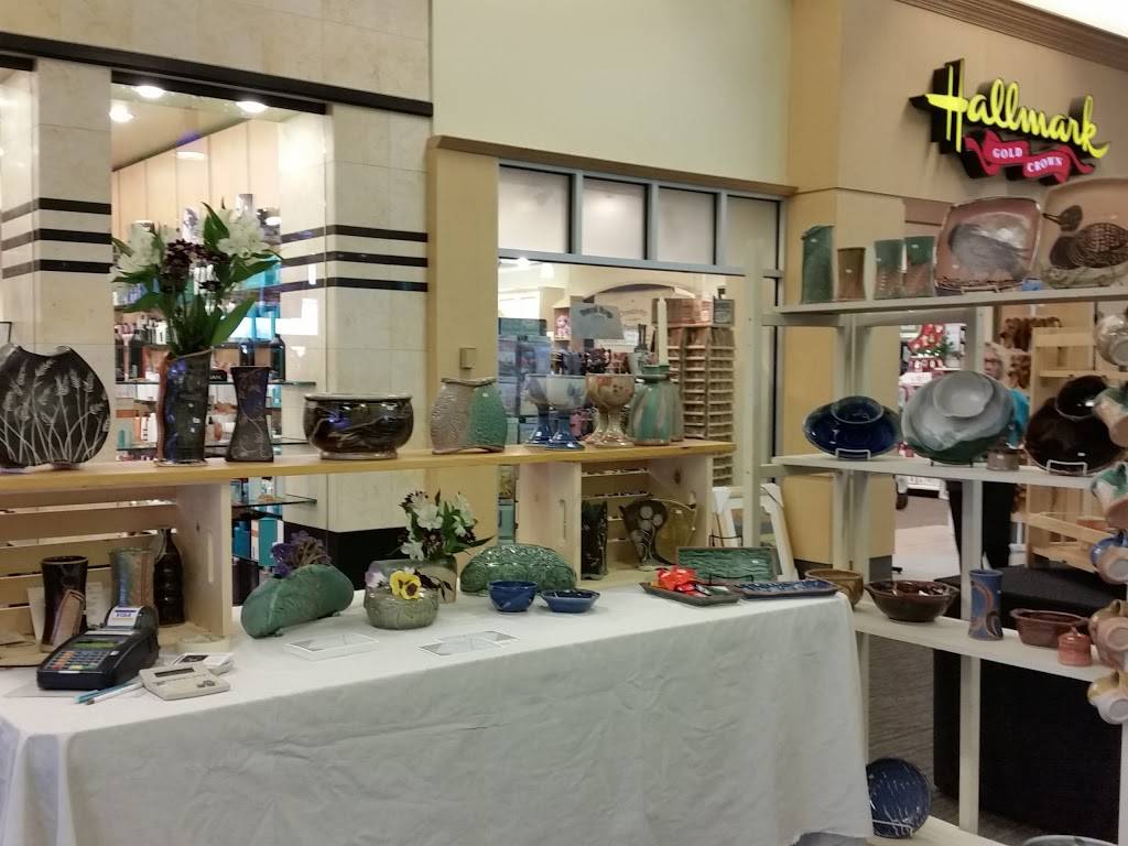 Midtown Mall | shopping mall | 600 E Northern Lights Blvd, Anchorage, AK 99503, USA | 9072646695 OR +1 907-264-6695