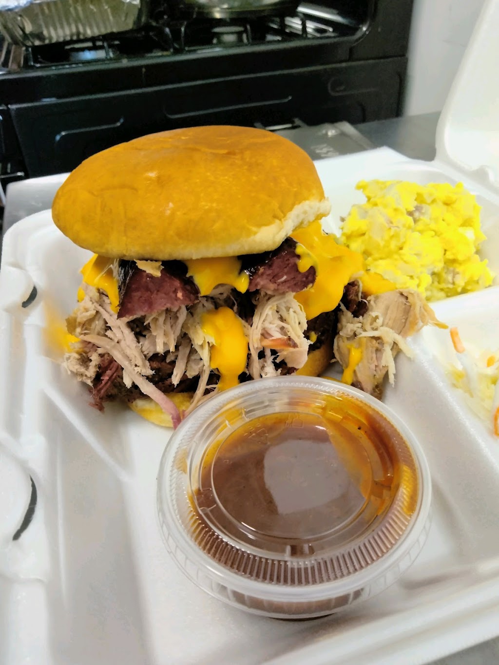 Bayou Boil & Que, LLC | restaurant | 17755 LA-77, Grosse Tete, LA 70740, USA | 2256482023 OR +1 225-648-2023