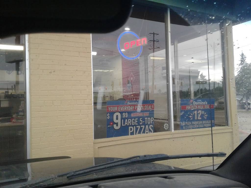 Dominos Pizza | meal delivery | 2113 S Ballenger Hwy, Flint, MI 48503, USA | 8103411111 OR +1 810-341-1111