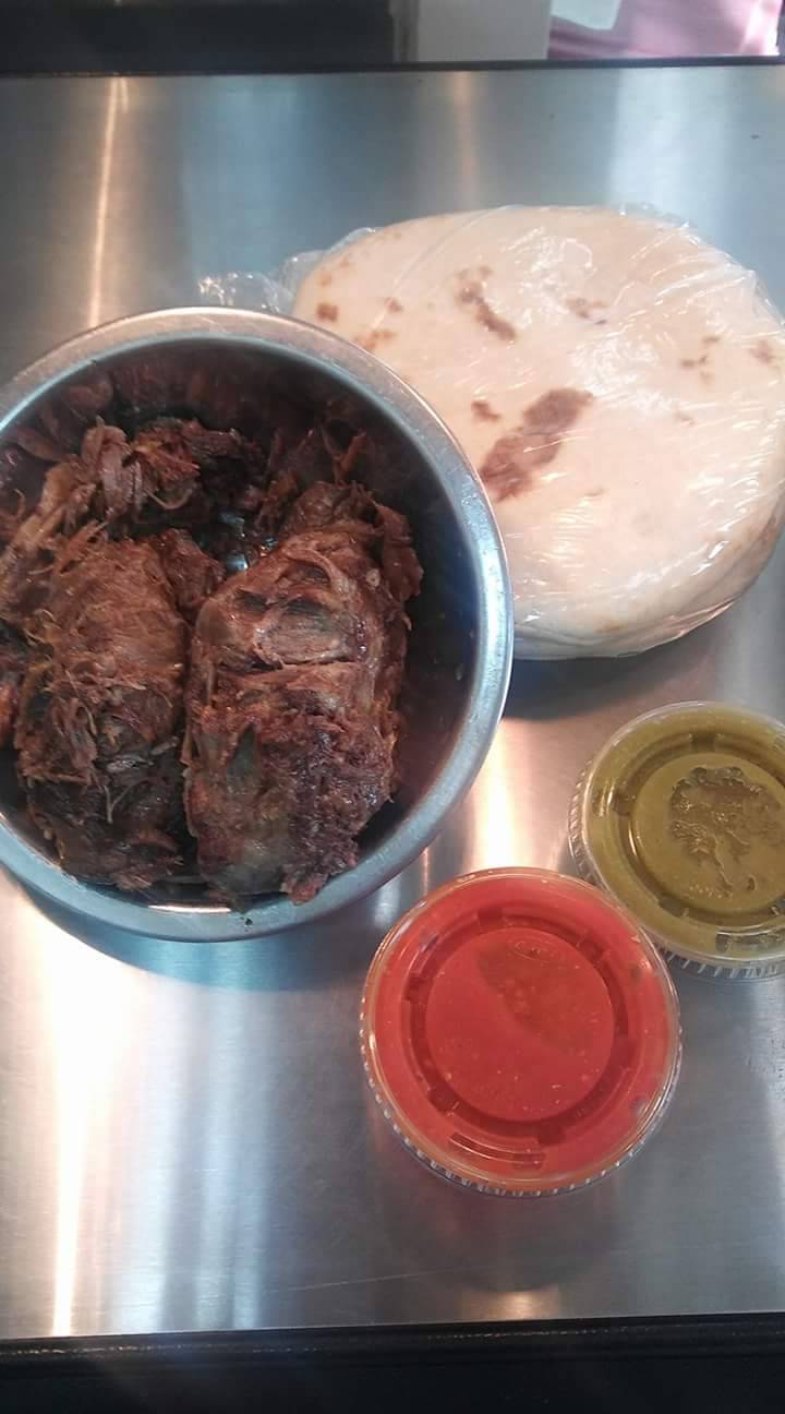 Pops Barbacoa | restaurant | 1100 Ruiz St, San Antonio, TX 78207, USA | 2102909311 OR +1 210-290-9311