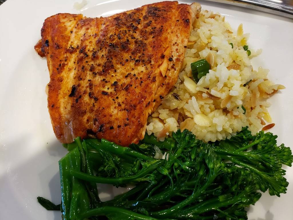 Delta Bistro & Lounge | restaurant | 110 W Fremont St, Stockton, CA 95202, USA | 2093233131 OR +1 209-323-3131