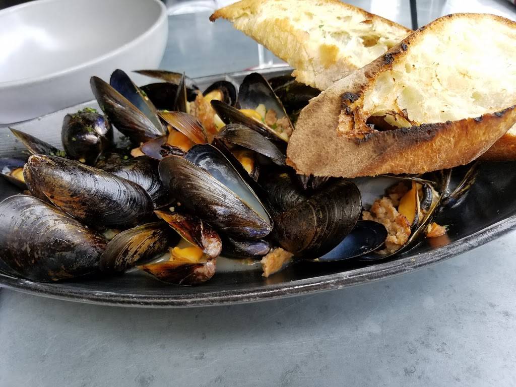 Craft + Community | restaurant | Hard Rock Hotel & Casino, 4455 Paradise Rd, Las Vegas, NV 89169, USA | 7025228100 OR +1 702-522-8100