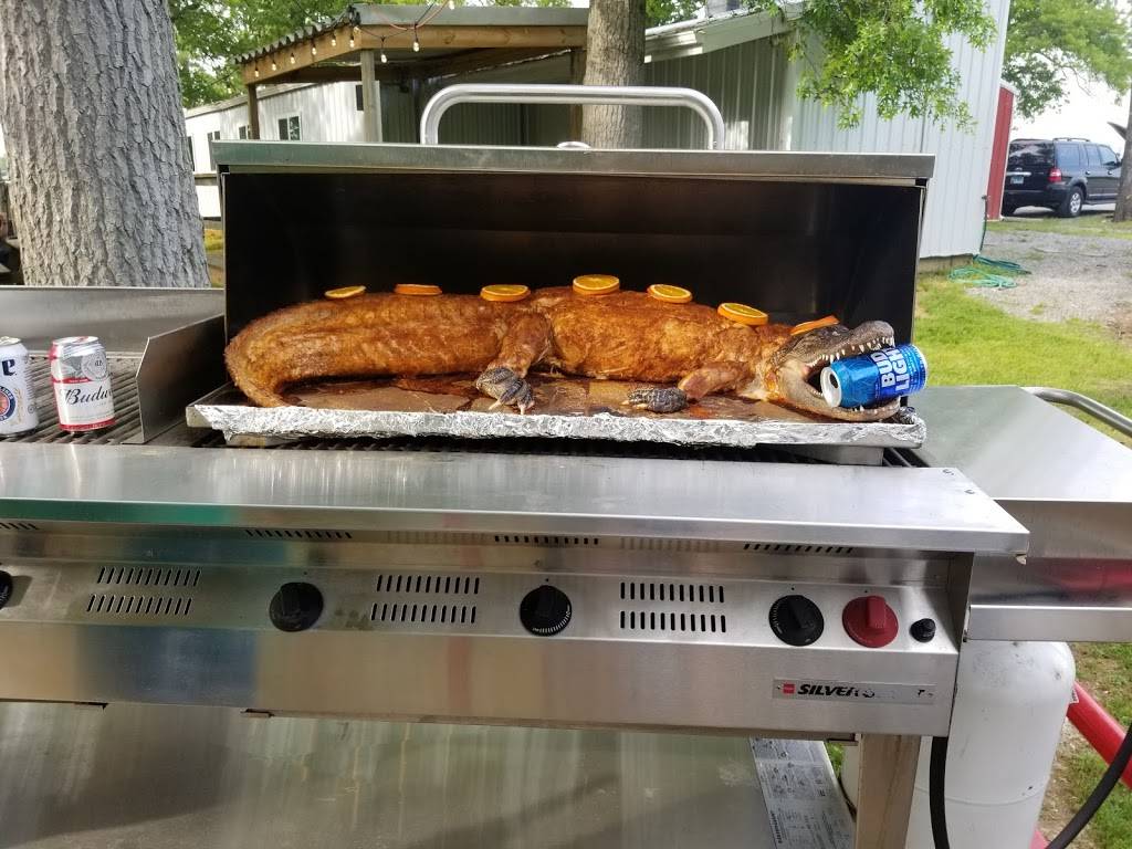 Stringers and Moore LLC | restaurant | 13017 IL-148, Sesser, IL 62884, USA | 6186253474 OR +1 618-625-3474