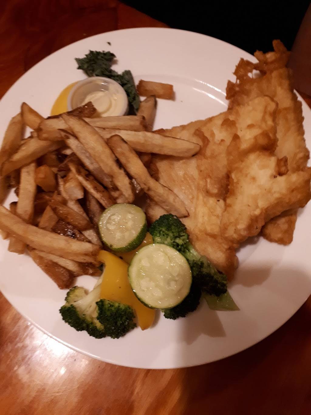 Molly & OJs Restaurant | restaurant | 875 Mariners Rd, Erieau, ON N0P 1N0, Canada | 5196768812 OR +1 519-676-8812