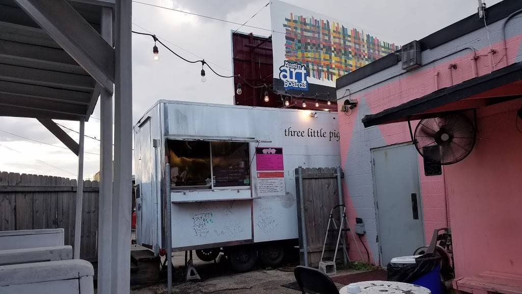 Three Little Pigs | restaurant | 6507 Burnet Rd, Austin, TX 78757, USA | 5127099972 OR +1 512-709-9972