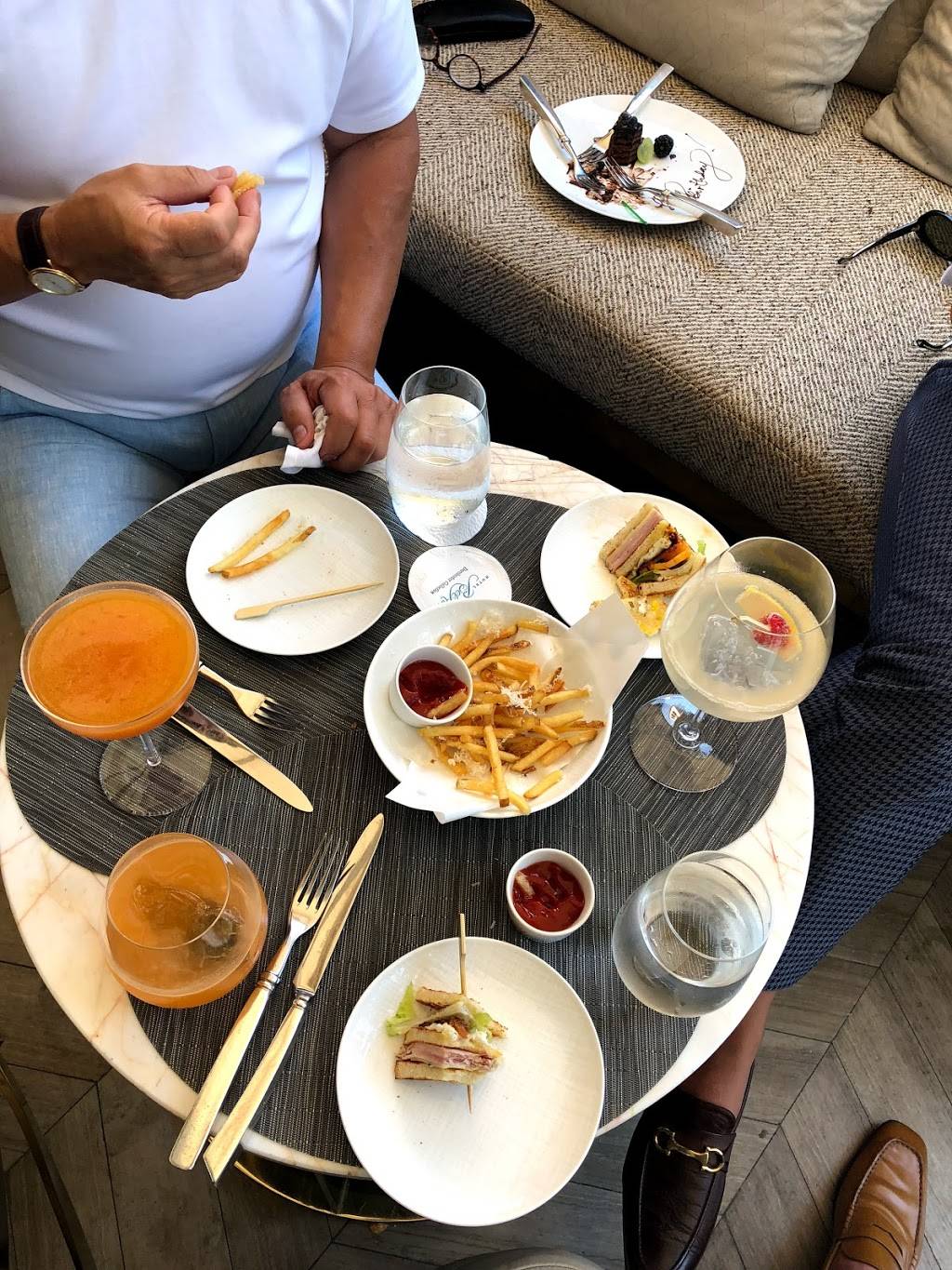 Wolfgang Puck at Hotel Bel-Air | restaurant | 701 Stone Canyon Rd, Los Angeles, CA 90077, USA | 3109091644 OR +1 310-909-1644