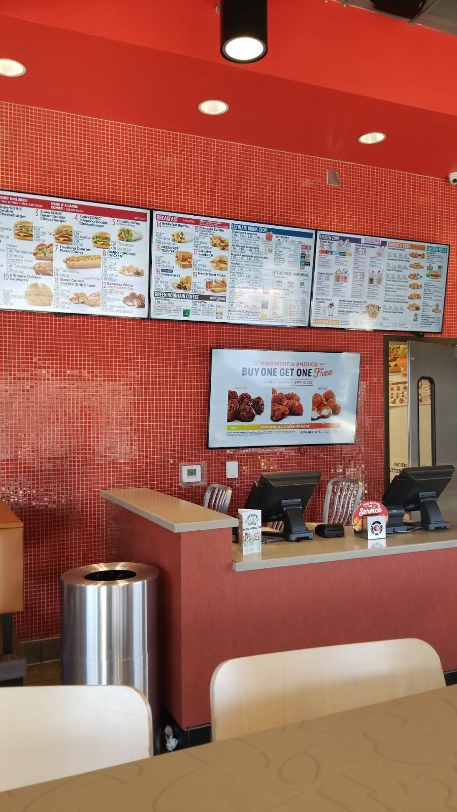 Sonic Drive-In | restaurant | 2736 Garnet Ave, San Diego, CA 92109, USA | 8582307710 OR +1 858-230-7710