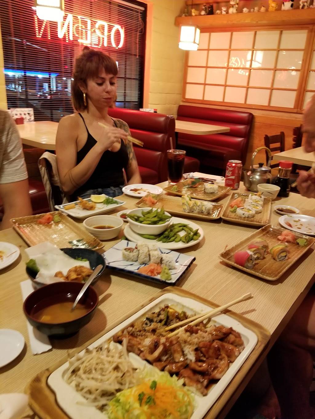 Yoshinos Japanese Restaurant | restaurant | 1790 W Washington St, San Diego, CA 92103, USA | 6192952232 OR +1 619-295-2232