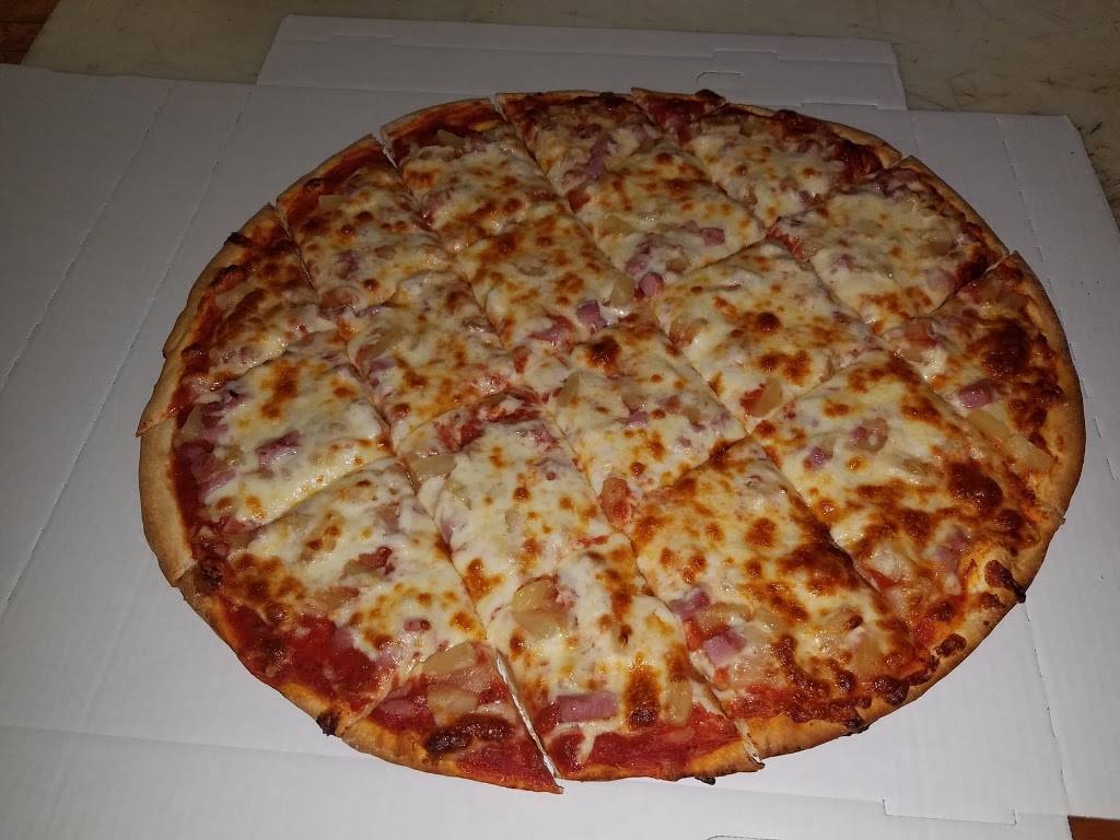 Little Clown Pizza | restaurant | 2801 N Central Park Ave, Chicago, IL 60618, USA | 7732767776 OR +1 773-276-7776