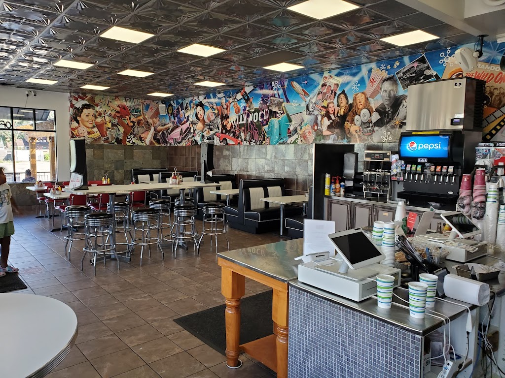 Flynns Eats | restaurant | 6600 Penn Ave S #1000, Richfield, MN 55423, USA | 6123535072 OR +1 612-353-5072