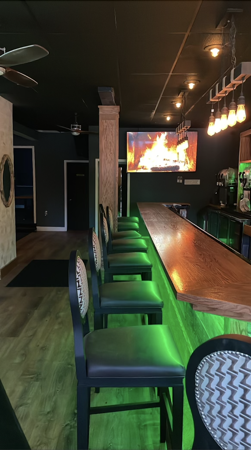 Daiquiri Factory Restaurant & Lounge | restaurant | 5379 St Clair Ave., Cleveland, OH 44103, USA | 2166349043 OR +1 216-634-9043