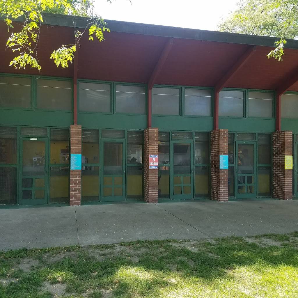 Jrs concession | restaurant | 2 Crooked Lake Trail, Pinckney, MI 48169, USA | 7343550784 OR +1 734-355-0784