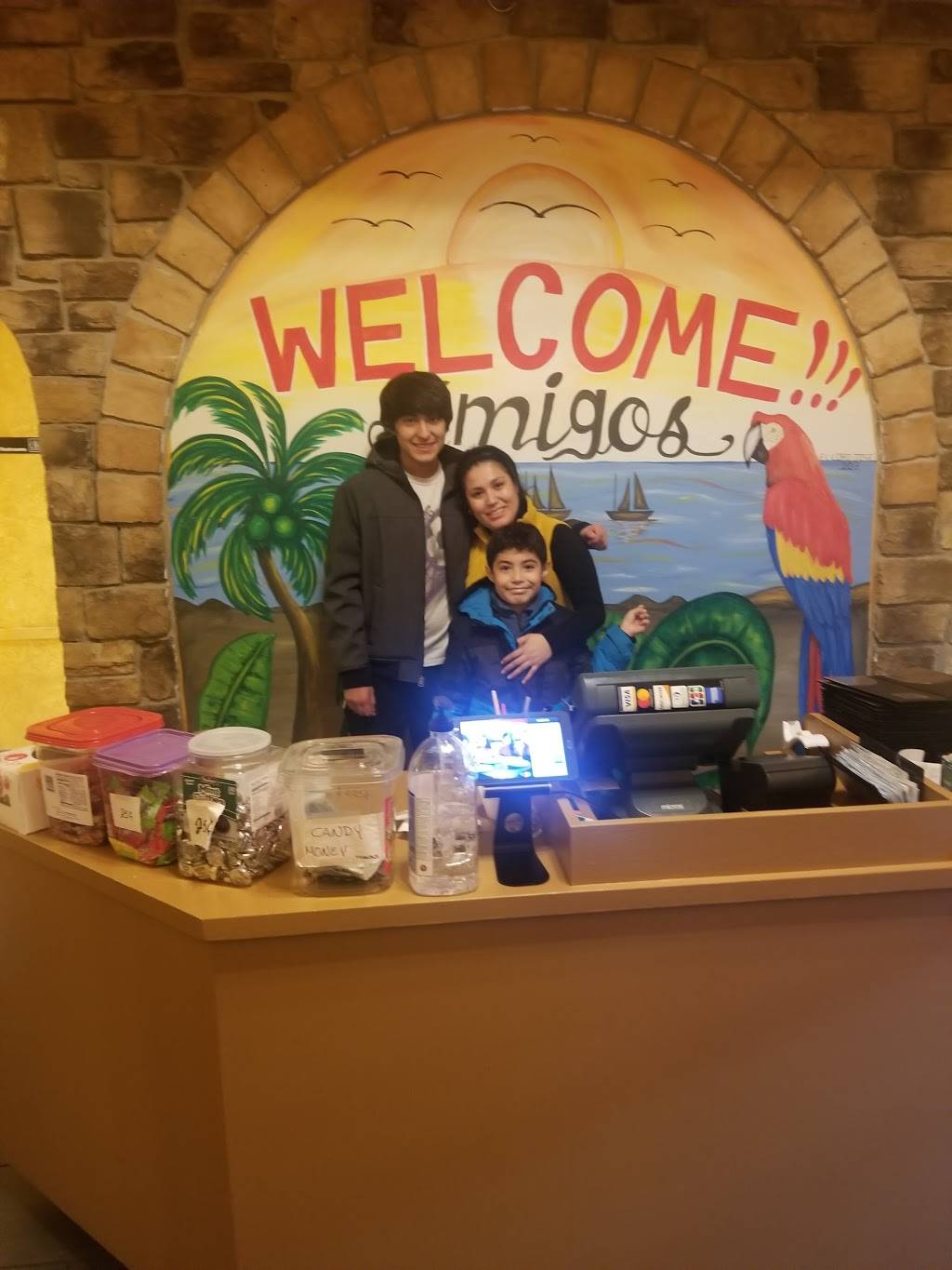 El Loro Mexican Restaurant | restaurant | 1001 Division St, Waite Park, MN 56387, USA | 3207742111 OR +1 320-774-2111