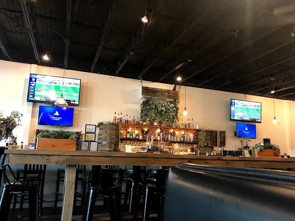 Black Wood Smokehouse | restaurant | 90 Folly Rd Blvd, Charleston, SC 29407, USA | 8437893722 OR +1 843-789-3722