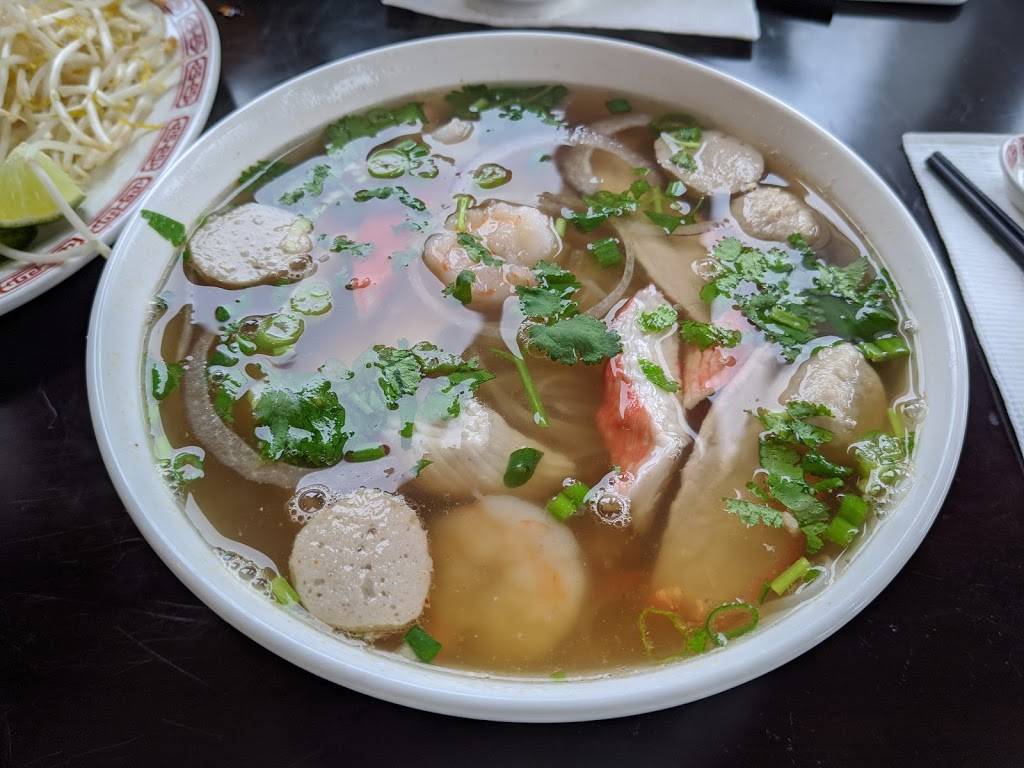Sunny Pho | restaurant | 602 S Park St, Madison, WI 53715, USA | 6085131786 OR +1 608-513-1786