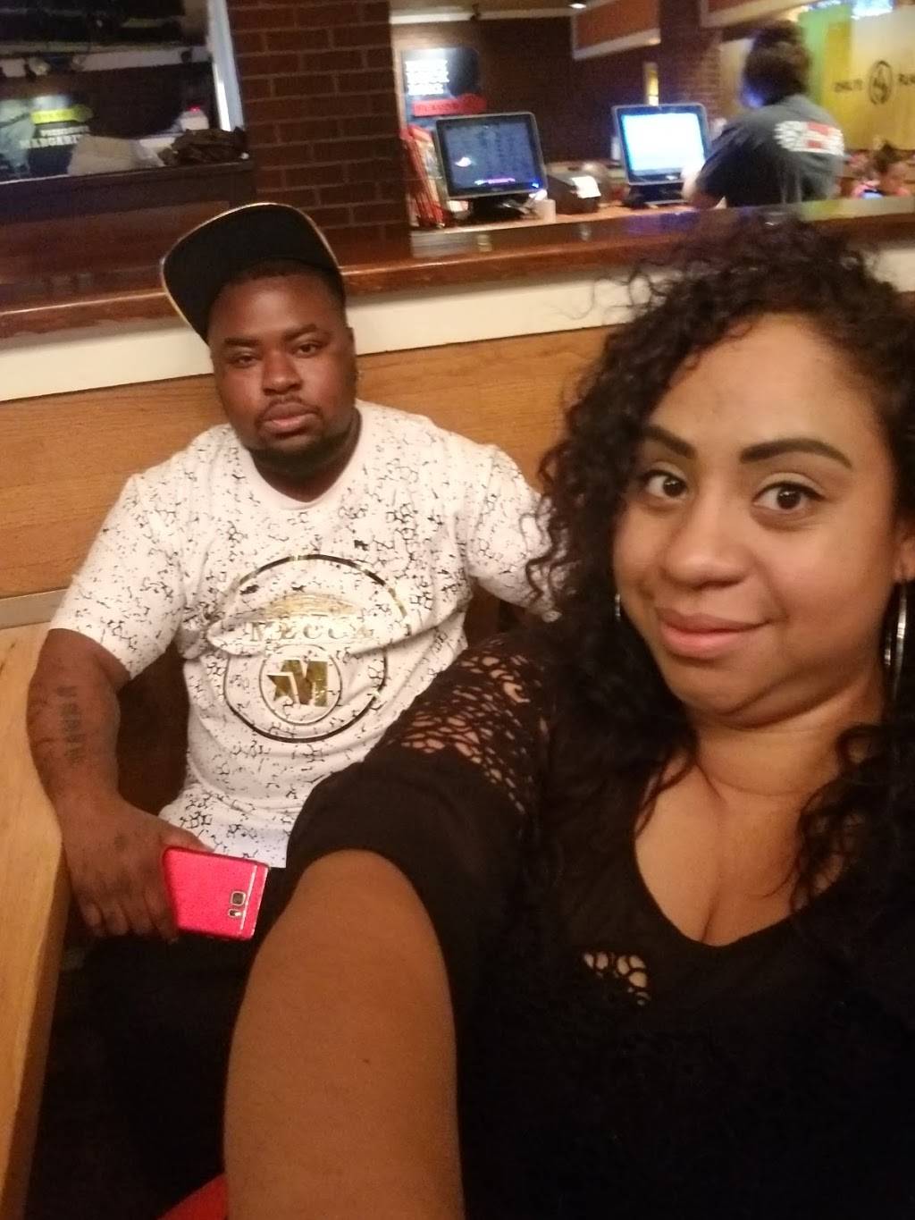 Kings Hot Links | restaurant | 401 S Mobberly Ave, Longview, TX 75602, USA | 4306257676 OR +1 430-625-7676