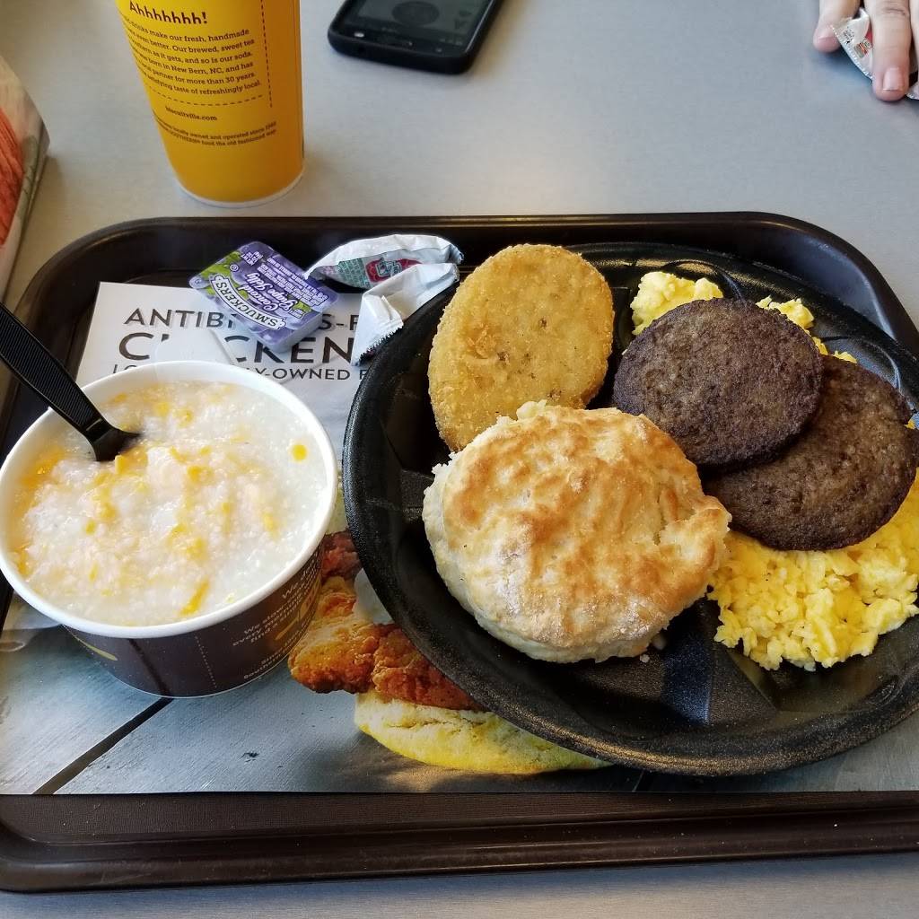 Biscuitville | cafe | 114 W Kings Hwy, Eden, NC 27288, USA | 3366270267 OR +1 336-627-0267