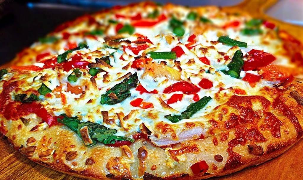 Roccos Pizzeria | restaurant | 2414, 397, Bedford Park Blvd, Bronx, NY 10458, USA | 7182956793 OR +1 718-295-6793