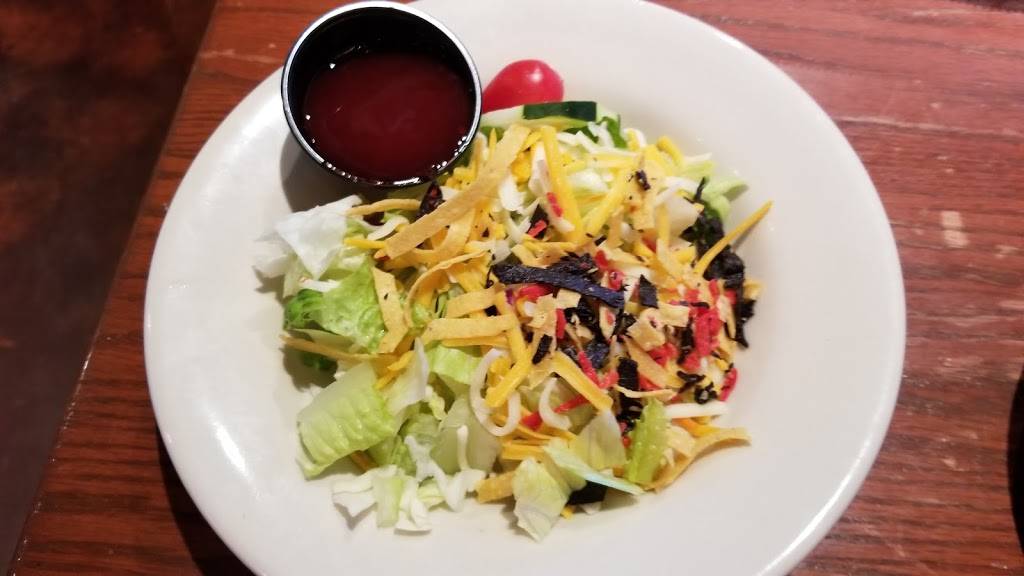 Safaris | restaurant | 230 E Main St, Hendersonville, TN 37075, USA | 6159913958 OR +1 615-991-3958