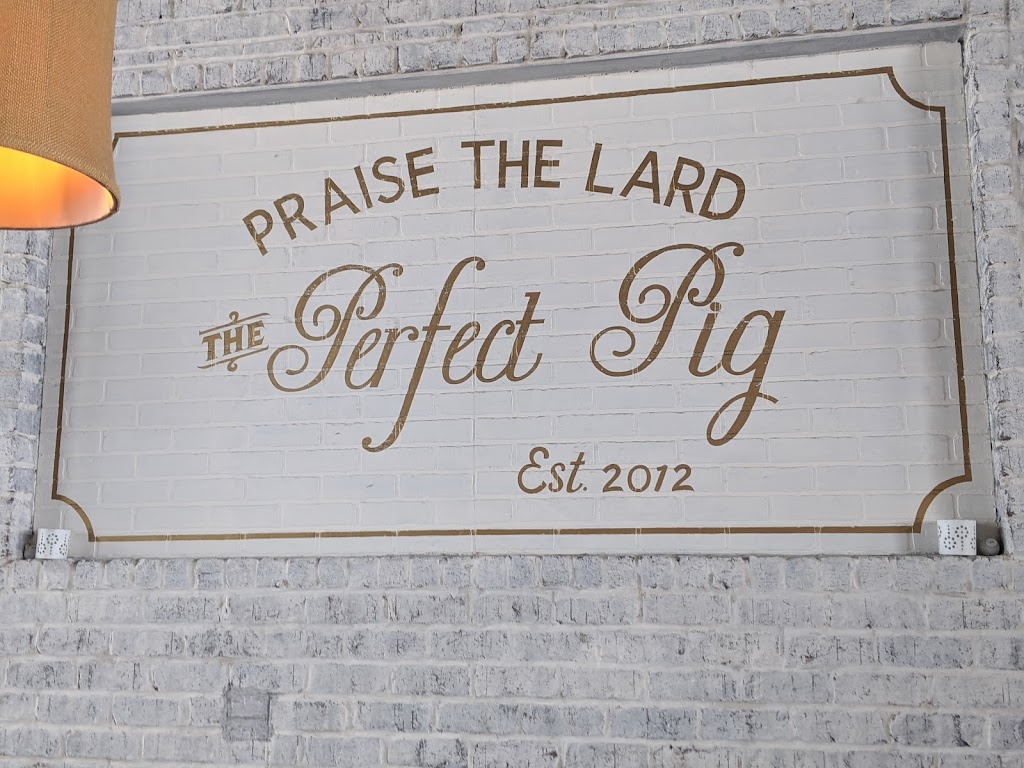 Perfect Pig Grill and Fish House | restaurant | 7 Town Center Loop, Santa Rosa Beach, FL 32459, USA | 8506601591 OR +1 850-660-1591