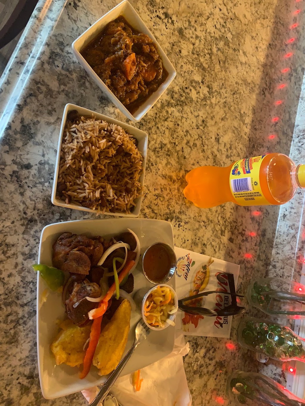 Zafè’m Caribbean Restaurant | restaurant | 2190 45th St #105, Vero Beach, FL 32967, USA | 7725843886 OR +1 772-584-3886