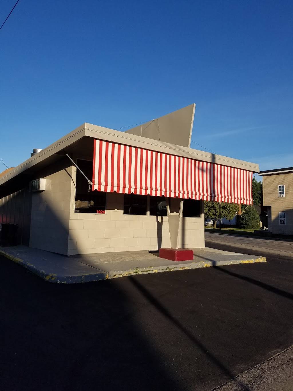 Morrells Fish & Chicken | restaurant | 1024 W Delphi Ave, Marion, IN 46952, USA | 7655737064 OR +1 765-573-7064