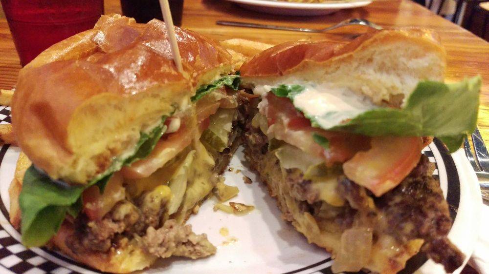 The StopAlong | restaurant | 1812 N Milwaukee Ave, Chicago, IL 60647, USA | 7733944694 OR +1 773-394-4694