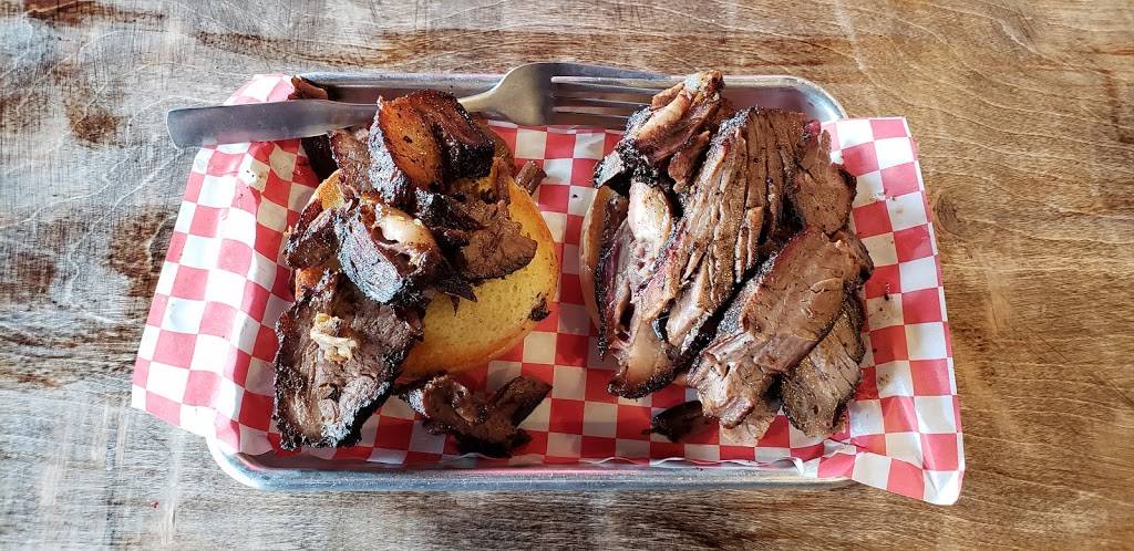 Pops BBQ | restaurant | 130 N Dubuque St, Iowa City, IA 52245, USA | 3193547677 OR +1 319-354-7677