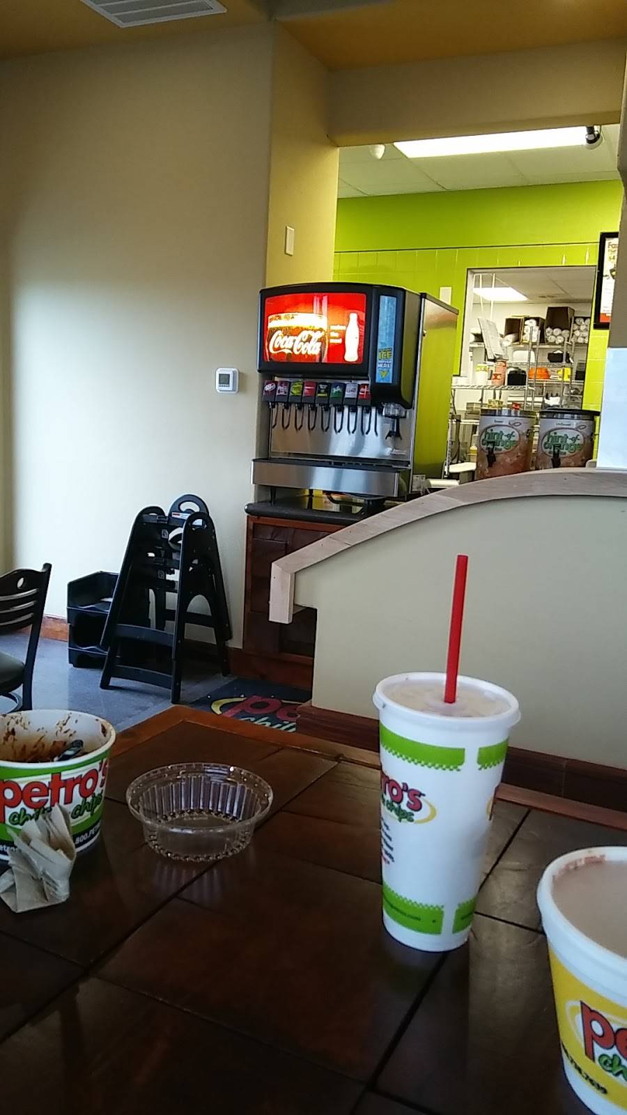 Petros Chili & Chips - Lenoir City | restaurant | U.S. 321, 762 Northside Dr, Lenoir City, TN 37771, USA | 8653171645 OR +1 865-317-1645