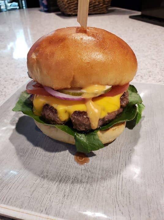 Greys Pub | restaurant | 834 1st Ave NE, Cedar Rapids, IA 52402, USA | 3193651149 OR +1 319-365-1149